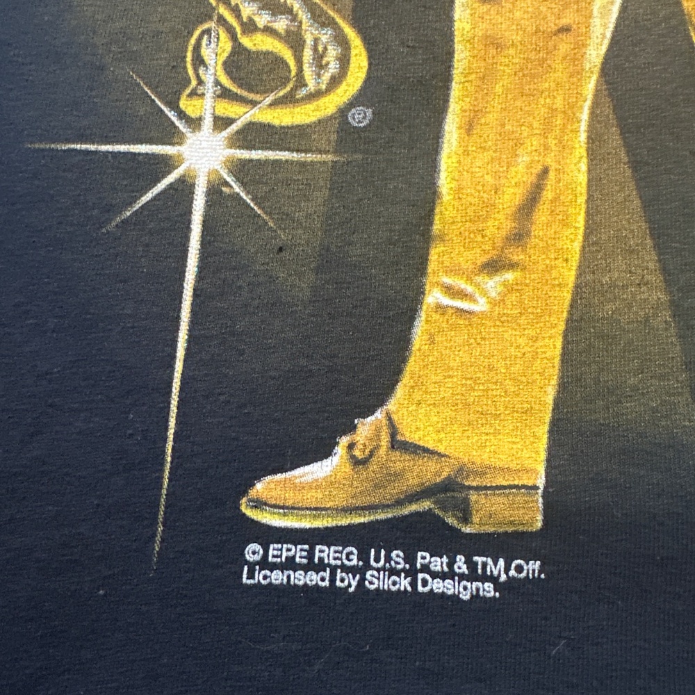 Elvis - Picture 3 of 4